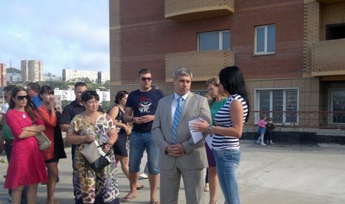 Руководитель инспекции регионального строительного надзора встретился с дольщиками