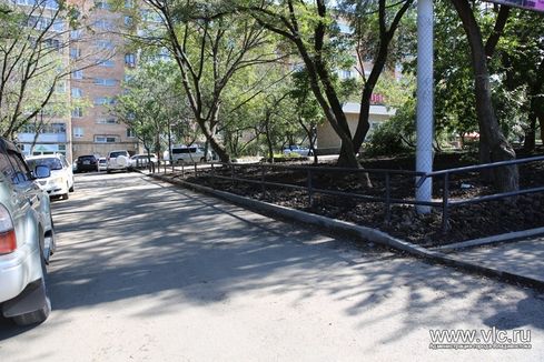 Жители дома "избавились" от нерадивых продавцов