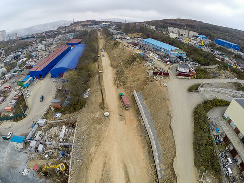 Автомобили уже должны были поехать по новой дороге