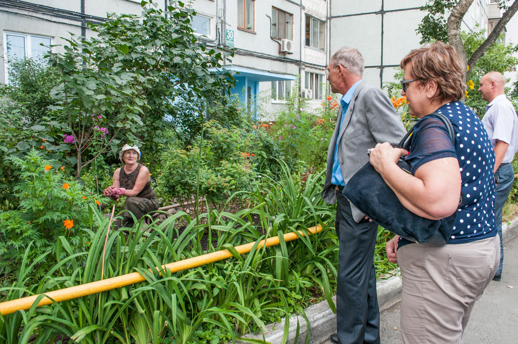 Любовь Алексеевну застали за работой