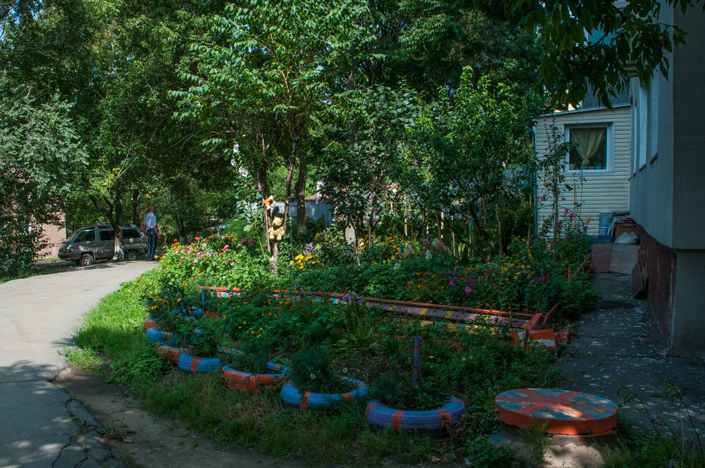 Дворик на Гамарника, 22