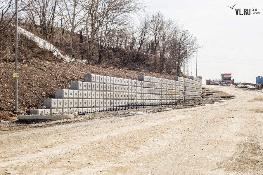 Два километра объездной дороги на Днепровской строят уже больше года