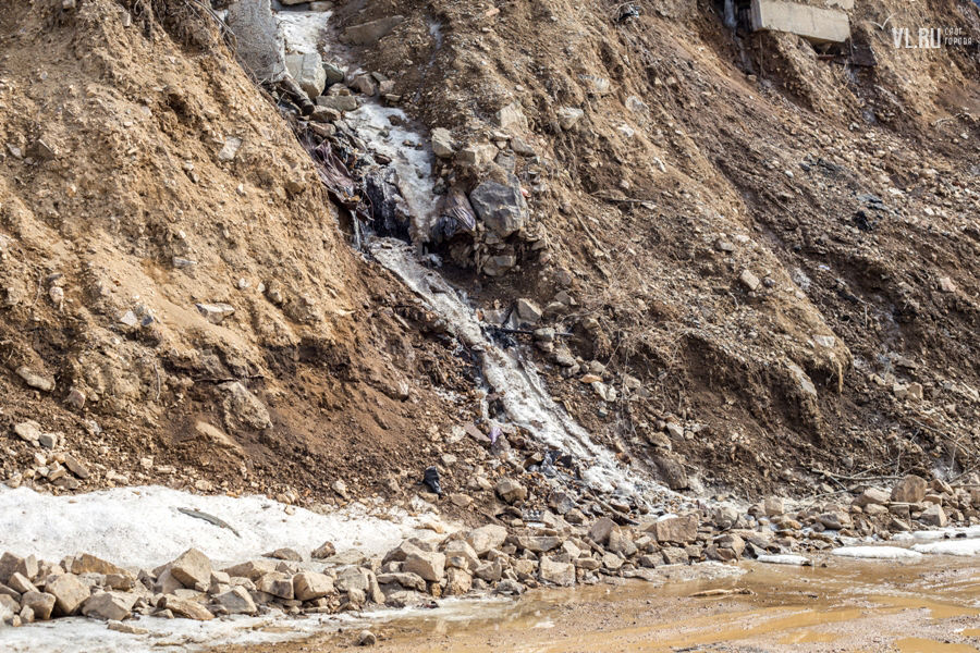 Два километра объездной дороги на Днепровской строят уже больше года