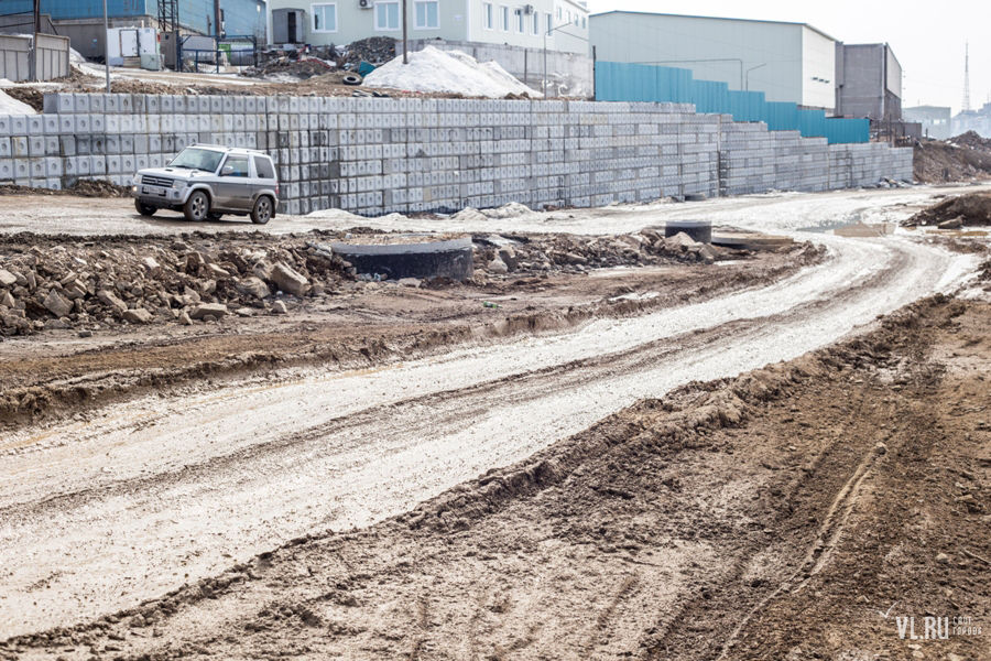 Два километра объездной дороги на Днепровской строят уже больше года