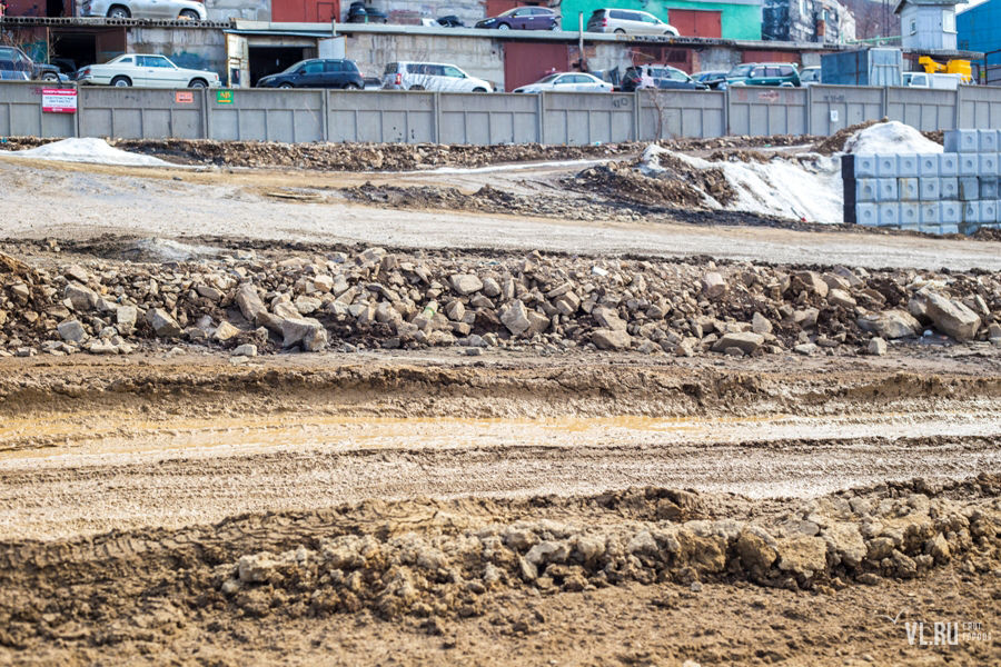 Два километра объездной дороги на Днепровской строят уже больше года