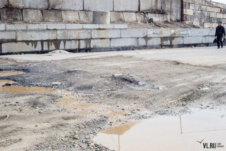 Два километра объездной дороги на Днепровской строят уже больше года