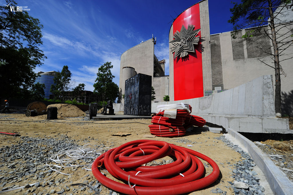 Реконструкция парка Победы идет полным ходом. Фото Vl.ru