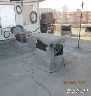 Кровля дома по Океанскому пр-ту, 149 до ремонта